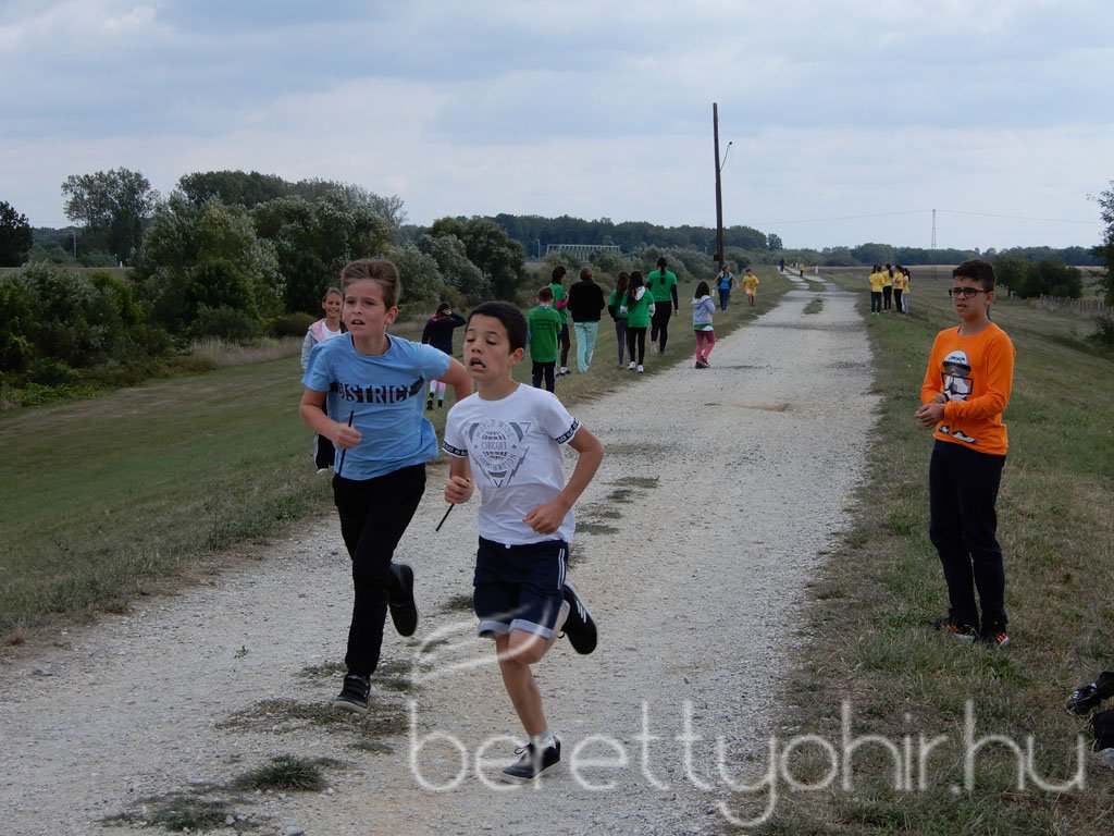 Mezei futóbajnokság Berettyóújfaluban 73